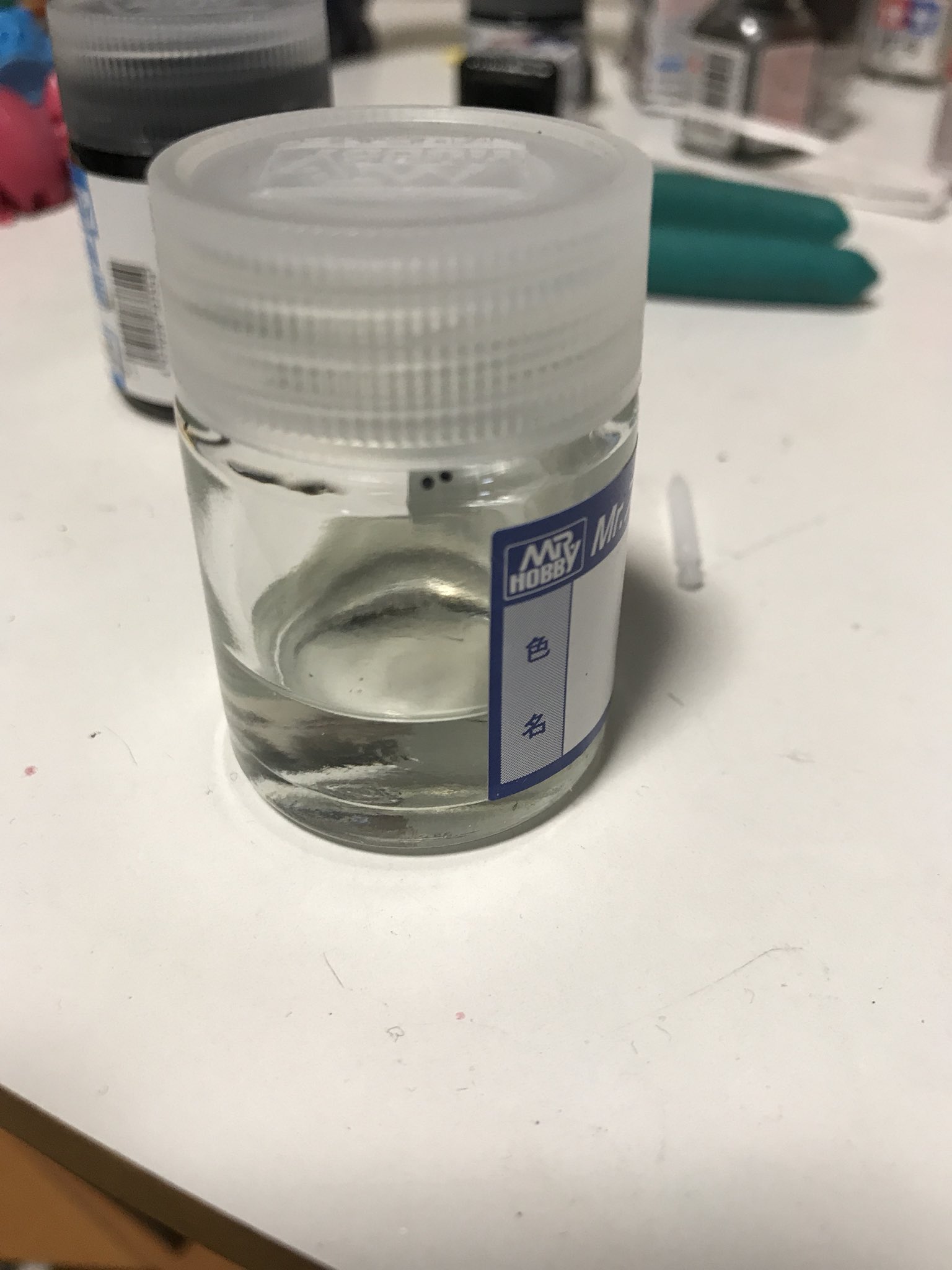 あぬびすん ラッカーマーカーと アクリジョンマーカー 自作したけど普通にクレオスさんから出して欲しい それかゴッドハンドさんあたりから 詰め替えマーカー出してくれないかしら ロ ੭ 大量に消しペンの中身が溜まってく 笑 ガンダム