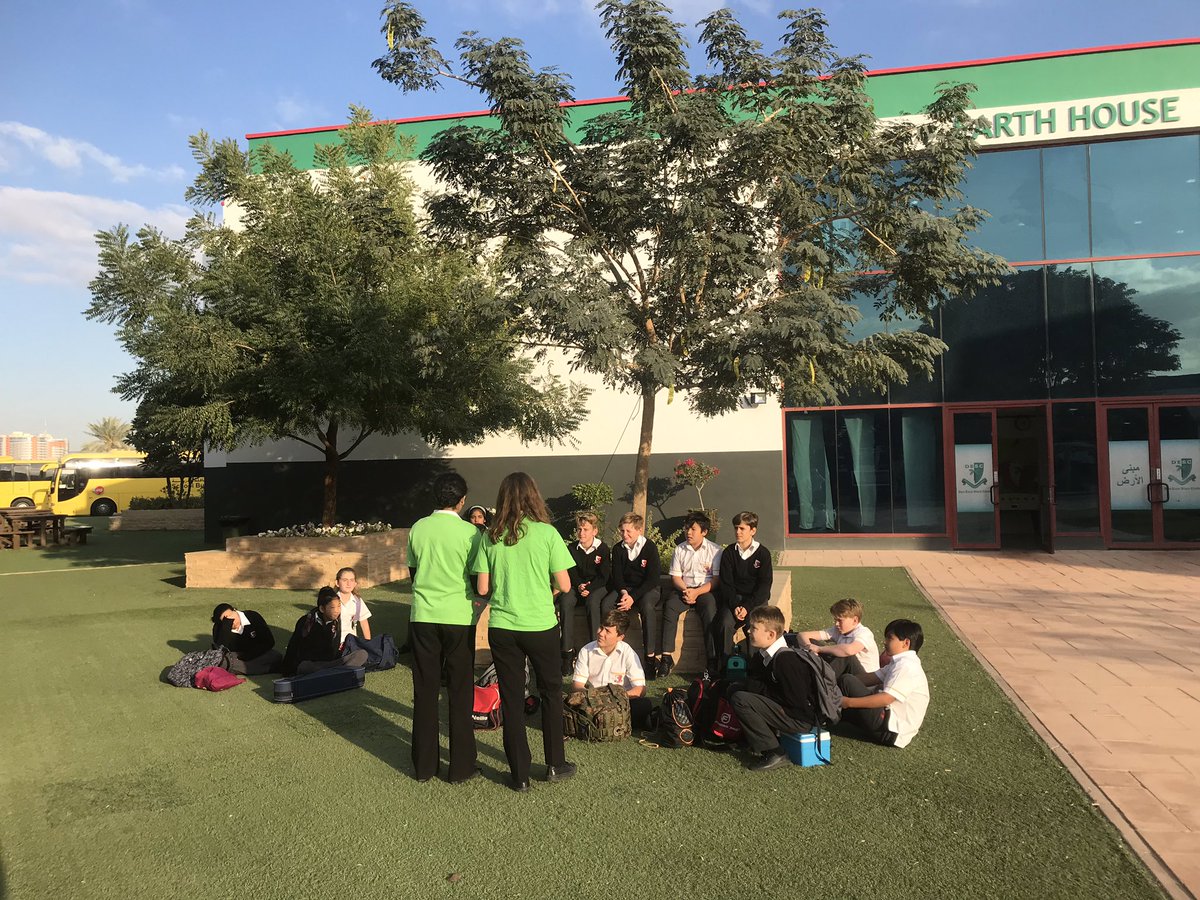 DESCAmbassadors's tweet photo. Another beautiful morning for @descdesert Y7 students to learn from @descdubai #globalambassadors about the incredibly important issues affecting society in different corners of the World #malnutrititon #globalisation #co2emissions 💚 🌍 https://t.co/3IELANSemo