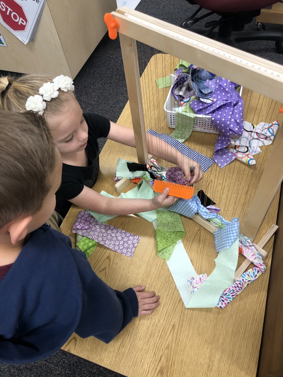BrittniTuttle's tweet image. Introduced a weaving loom to my kiddos today.❤️ They were very focused while putting the fabric in the correct places and love to mix up all the different patterns of fabric. #purposefulplay #cvEAK @avocadogators @CajonValleyUSD #finemotordevelopment