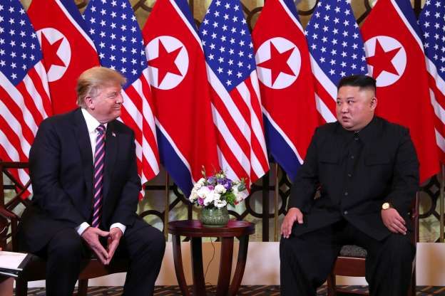9GAG's tweet photo. When your American Grindr date doesn’t look like his online photos https://t.co/raONYmpBzz
