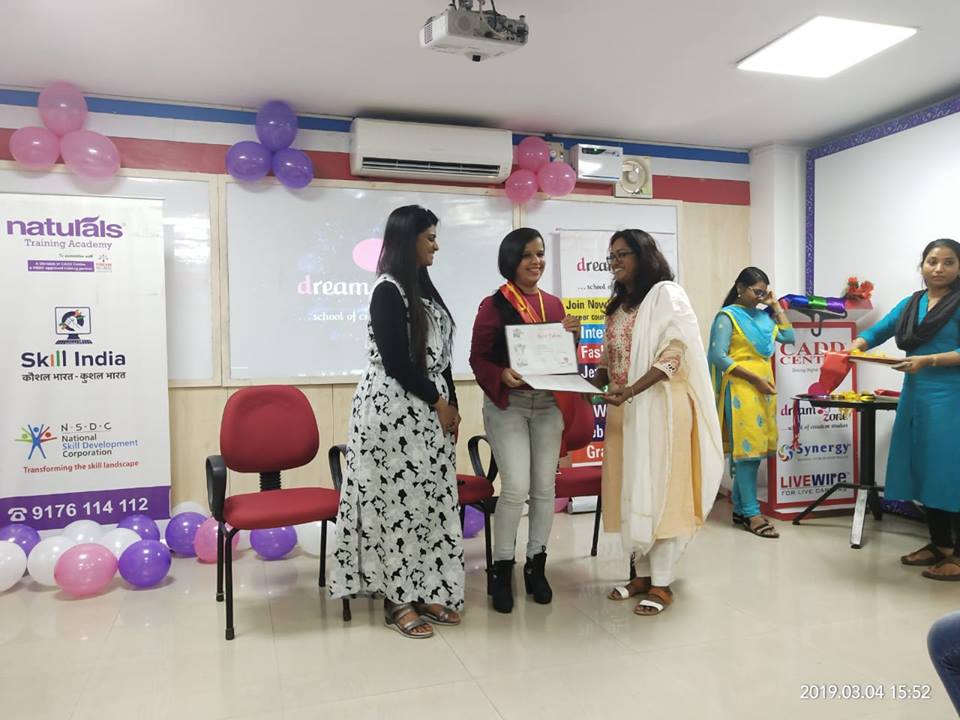 DreamZoneSchool's tweet photo. DreamZone Graduation Day 2018-2019. Wishing you all the very best on your graduation day and beyond. All the best!
#Dreamzone #fashiondesign #interiordesign #graphicsdesign #Webdesign #personalgrooming #makeupandmakeover https://t.co/I0l8iz1zFr