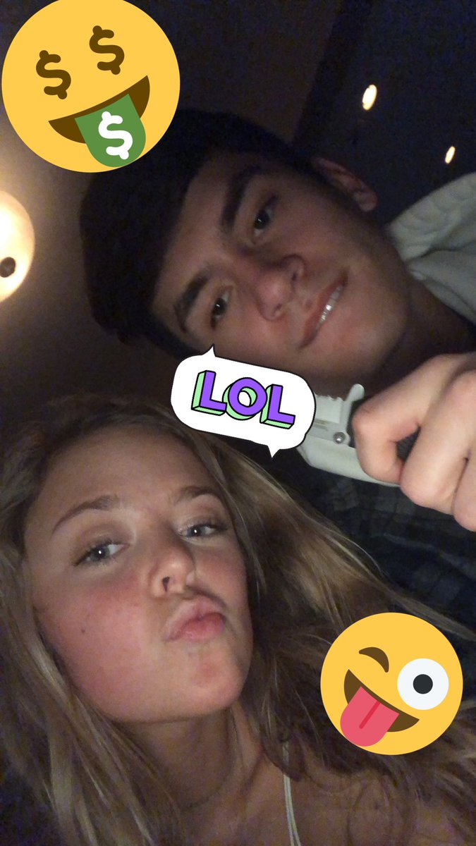 happy bday lauren!! thx for being my friend sometimes🤩 <a href="/laurenvondracek/">lauren vondracek</a>