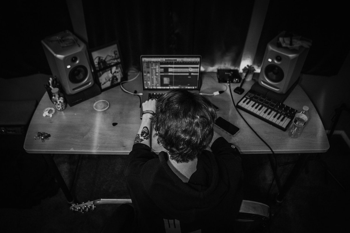 Lifeline (@lifeline_ca) on Twitter photo 