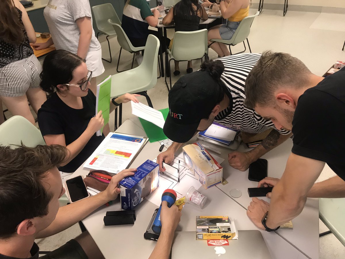 tracy_sleeman's tweet photo. Design thinking meets science in #Edst261 #acuedu_p @lnesswilson How can we create a safe pathway through a maze for our mouse guided by the light. #thinkingSTEM Lots of creative ideas during tutorials today. https://t.co/sLgZev2zzi