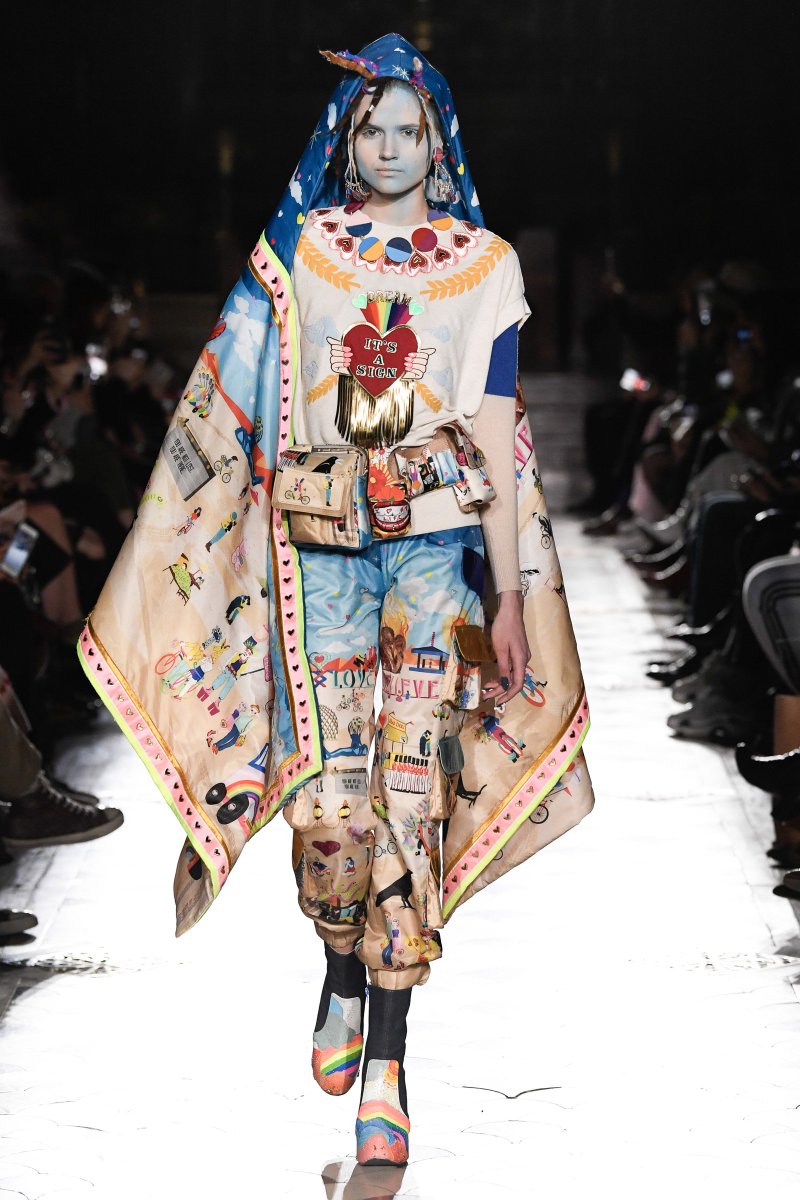 Fashionsnap Com マニッシュ アローラ Manish Arora がパリで発表した19 年秋冬 コレクション T Co Jnbozcr6km Fashionweek19aw Pfw