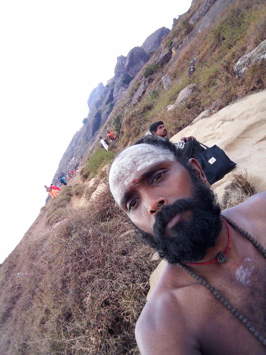 youngkingking3's tweet photo. வெள்ளியங்கிரி மலை ஆண்டவர் 4.3.2019 https://t.co/8gCYW9hZqC