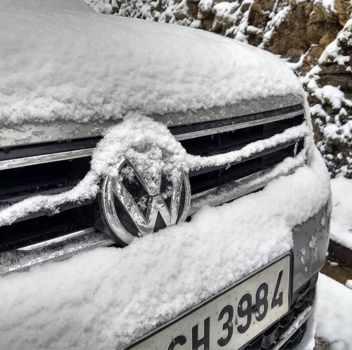 volkswagenindia's tweet photo. Don't let tough terrains snow you down 😉

Kingshuk Dutta and the Tiguan took on the terrains of Spiti in style. With just a flick of the drive mode selector, the Tiguan's performance is flawless across different terrains.
Know more: https://t.co/PDCfVP4sDI

#Volkswagen #Tiguan https://t.co/bklurQzkqr