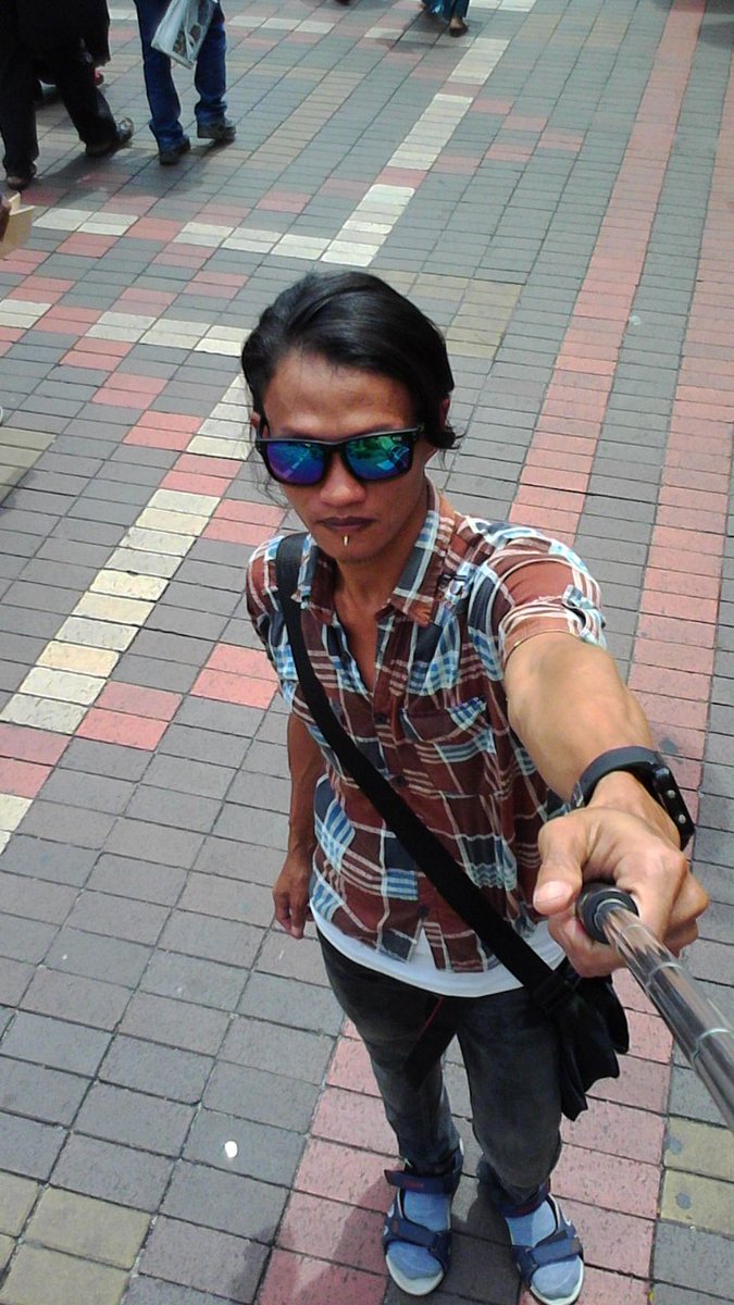 Terlalu_Lelah's tweet image. #Nyong lagi #Ngetem Udu #Mbolos