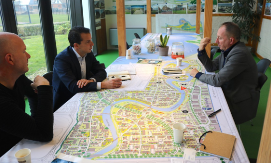 Blauwhoed's tweet photo. Hoe zorg je voor een optimale match tussen vraag en aanbod in een grote gebiedsontwikkeling? @vjprofs vroeg hoe Blauwhoed, #GemeenteBlaricum en #KlunderArchitecten het aanpakten bij gebiedsontwikkeling De @blaricummeent. Lees het op:
https://t.co/G3ezBPEzto https://t.co/bMucw9WCKJ