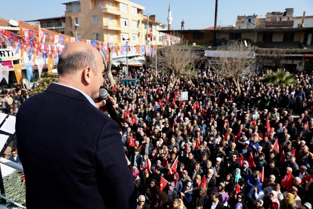 suleymansoylu's tweet photo. Gelin, 31 Mart'ta hep beraber şu virajı alalım, arabayı devirmelerine müsaade etmeyelim.
Gelin, bunu hep birlikte gerçekleştirelim.
Gelin, Güçlü Türkiye'yi, Özgür Türkiye'yi, Bağımsız Türkiye'yi, ideallerimizi, hayallerimizi yarınlara taşıyalım.

#MemleketİşiGönülİşi
📍İzmir-Tire https://t.co/M4FSa7BnMP