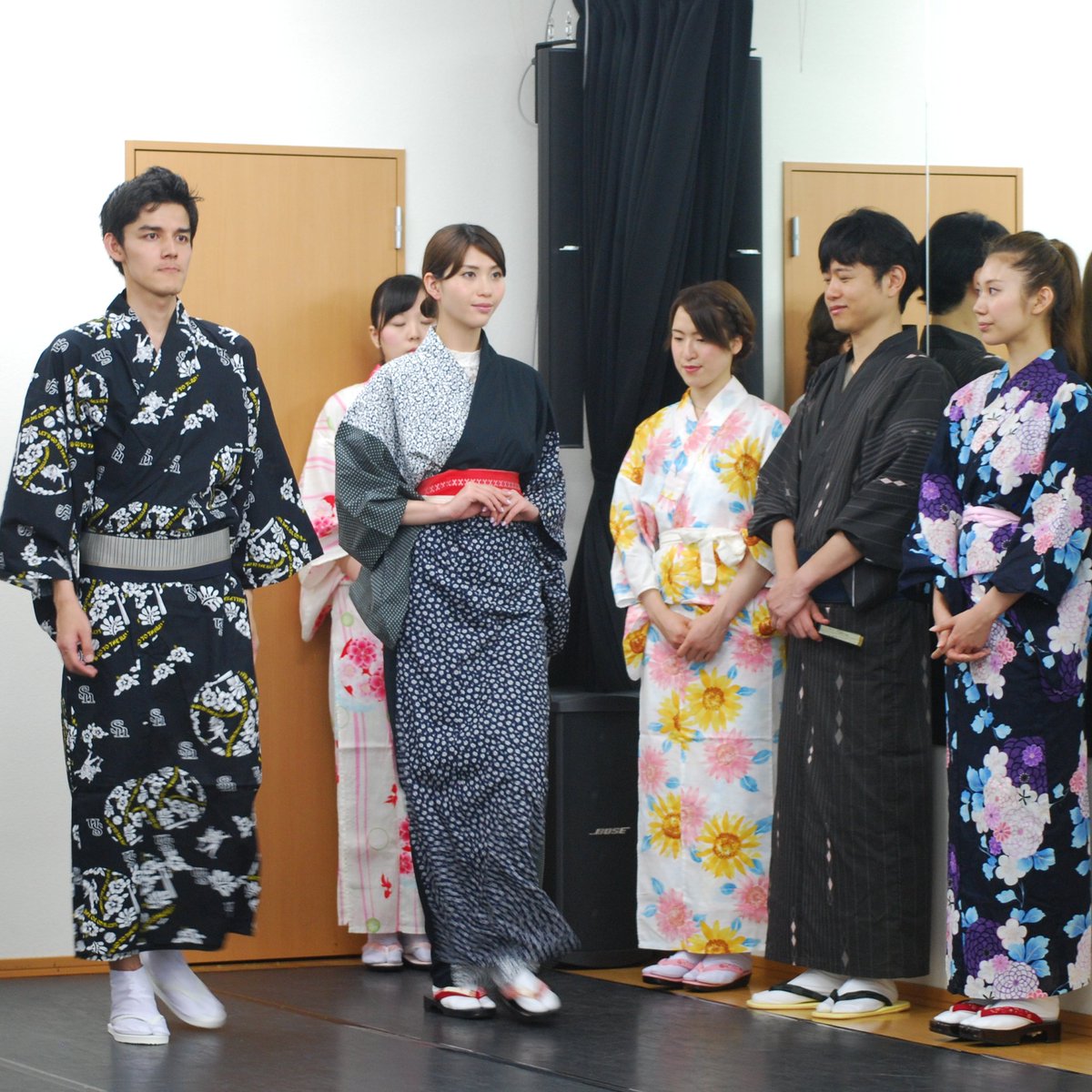 GURREmanagement's tweet image. #WalkingLessons

#モデル募集中 #107-0061 #東京都港区北青山3-12-7-801
#株式会社ギュラ #モデル募集係 #0334094170

#movie 　#drama　#advertisement #commercial #cm #web  #mv #pv #graphic  #Fashion #mode #magazine
#Bridal #BridalShow

#TOKYO
#GURREmanagementy