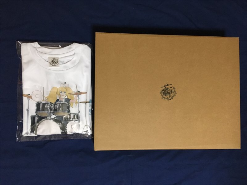 金剛ラグマット届いた!でかい!そして可愛い…綺麗に箱に収まってたから保存もしやすくてありがたい、さすがに足蹴にし辛いし…元気ないときに出してきて眺めたりするか。ガンビーのTシャツもおうちで着るよ～ 