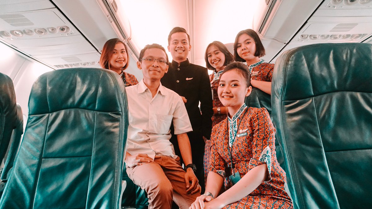 danangmandala's tweet image. [karena] senjalah yang telah mengajari bagaimana cara memberikan kebaikan, dengan diawali senyuman.

#thinkmax #danangmandala #spirit #blogger #vlogger #spotters
#indonesianspotters #traveler #traveling #instatravel #travelblogger 
instagram.com/p/Bun4obuFtTg/…