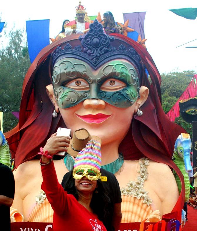 iamihmghy's tweet photo. Goa Carnival is much more than just a https://t.co/GpsZfl8fUC's night out with live music,food stalls,dance performances,colourful parades with no end to fun & revelry.
#GoaCarnival
#IAMGuwahati #IAMGoa #IAMstudent #Woodbourne resort https://t.co/1ZUwEPRsjs