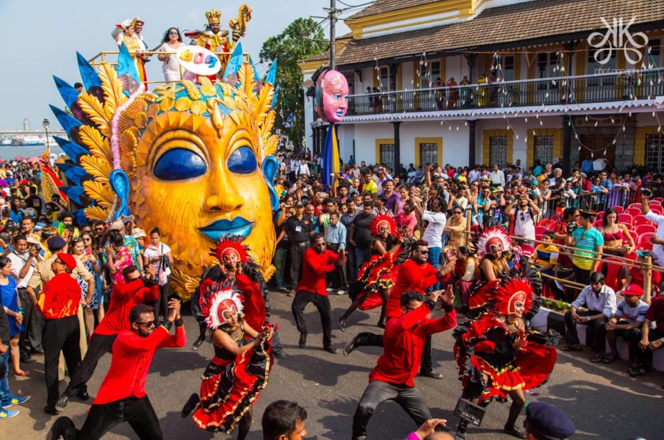 iamihmghy's tweet photo. Goa Carnival is much more than just a https://t.co/GpsZfl8fUC's night out with live music,food stalls,dance performances,colourful parades with no end to fun & revelry.
#GoaCarnival
#IAMGuwahati #IAMGoa #IAMstudent #Woodbourne resort https://t.co/1ZUwEPRsjs
