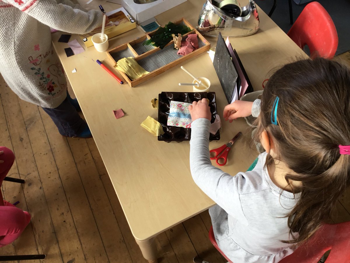 SchoolLiberton's tweet photo. Planning, problem solving and discussing how to make a bird feeder. βIt has a soft bit for when the birds land on it and the food goes in the little bits and I make it for my gardenβ #qualityelc #promblemsolving #stem https://t.co/RtWoU2Qfsn
