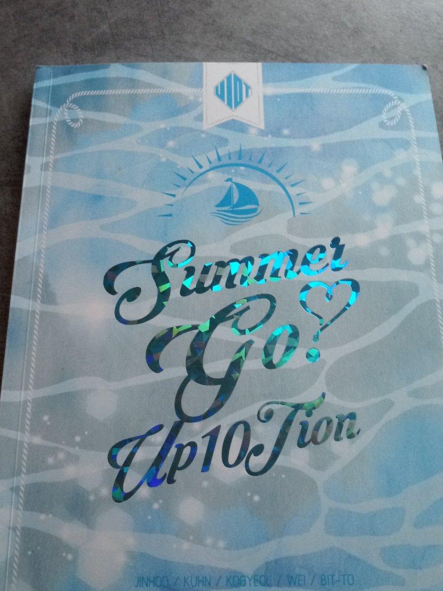 up10tion_bae's tweet photo. I just received my album of Up10tion and damn I'm not ok the album is so pretty and all members are so cute and pretty so yes I'm not even surprised because this is Up10tion after all. So so happy. I want to buy every albums 💜💜
#UP10TION #업텐션 #up10tionsummergo #summergo https://t.co/pxtqZ0u7Ah