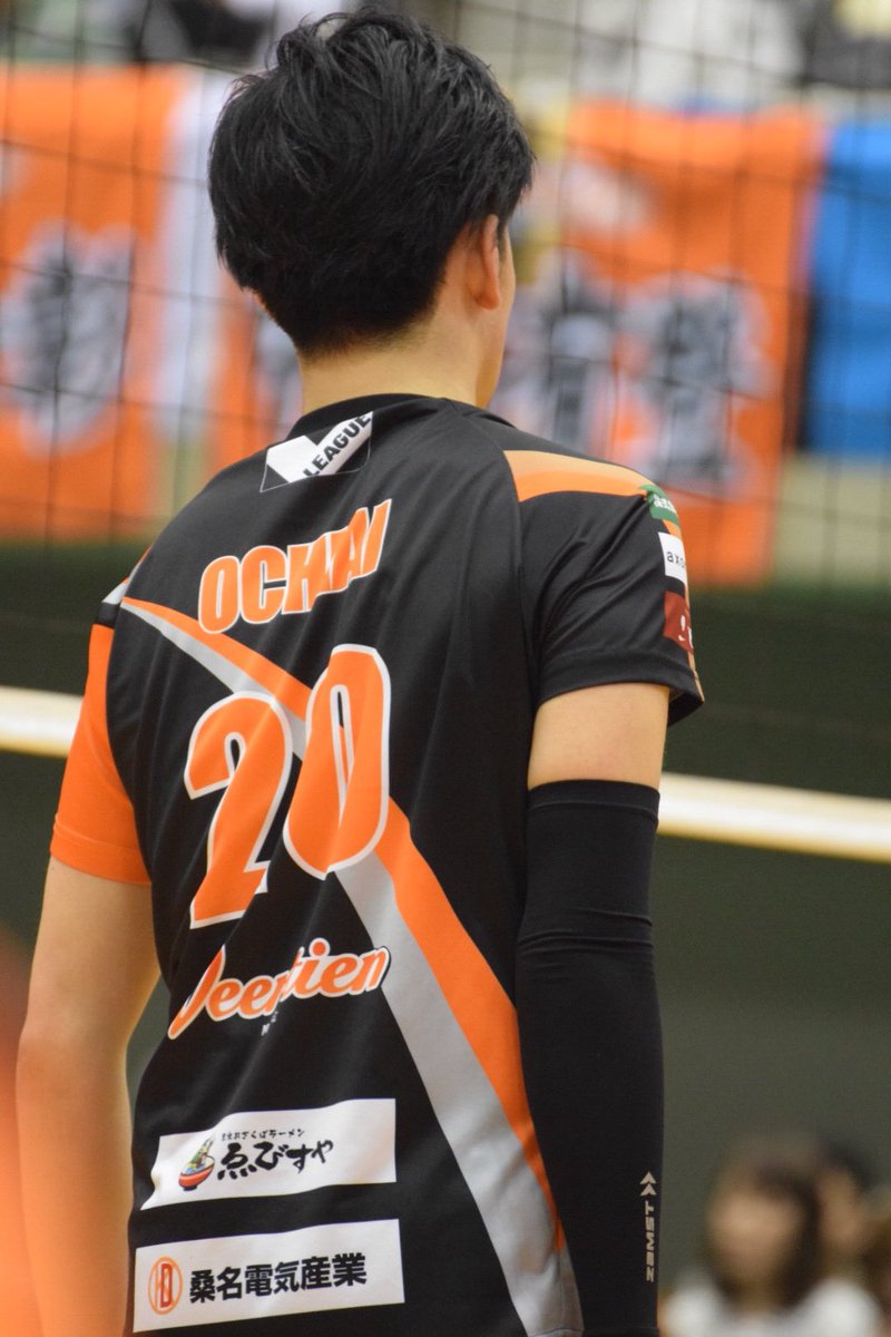 ym7608's tweet photo. 背中ばっかり撮ってしまう（笑）

#ヴィアティン三重
#ヴィアティン三重バレーボール 
#落合一輝 

2019年3月3日 三重 https://t.co/X1jzFTwbcG