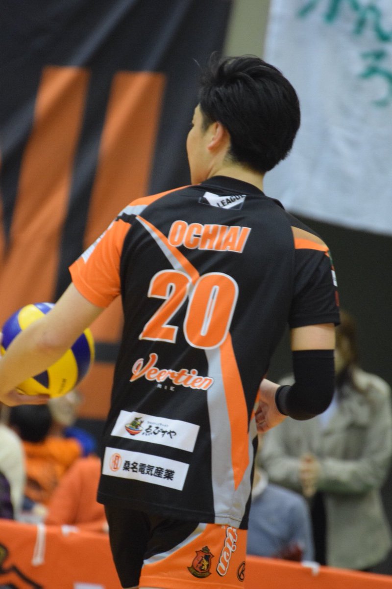 ym7608's tweet photo. 背中ばっかり撮ってしまう（笑）

#ヴィアティン三重
#ヴィアティン三重バレーボール 
#落合一輝 

2019年3月3日 三重 https://t.co/X1jzFTwbcG