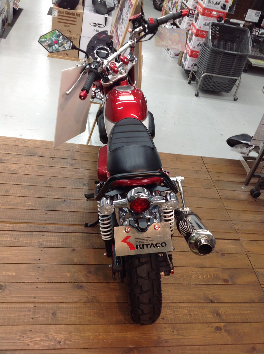 ライコランド埼玉店 キタコのデモ車モンキー125展示中です 1ヶ月程展示予定 使ってる部品リストもありますので カスタムの参考に 一番の売れ筋は このシートです モンキー125 ライコランド埼玉店 4mini Kitaco