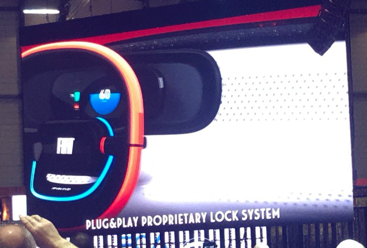 FS_Automotive's tweet photo. Next defining moment for #Fiat #Connectivity: talks migration from bonnet (Powertrain ) to pocket (phone) via 1st time ever #Apple partnership. Complete suite of communication, navigation, Fiat playlist, messaging etc. 
#concept 

@GimsSwiss #GimsSwiss @fiat https://t.co/kOITKNbDhW