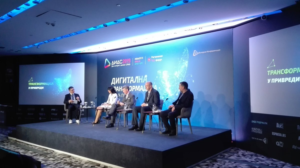 rnids's tweet photo. Почео је 2. блок Конферeнције #ДИДС2019, Трансформација у привреди. 
Панeлисти: Илијана Ваван, @kaspersky, Роланд Хајднер, @alblag72, @DraganSajic

Пратите нас уживо: https://t.co/zviNOclS6P 
Питајте #ДИДС2019 и #DIDS2019 https://t.co/6ou1MLRtnr
