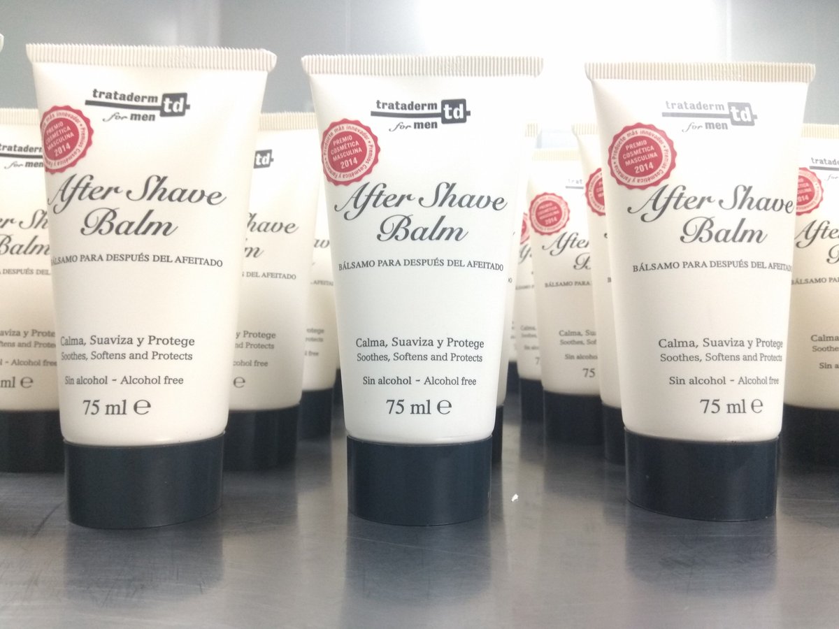 trataderm's tweet photo. Así de orgullosos lucen nuestros nuevos lotes de #AfterShave #TratadermforMen. Para una piel firme, cuidada e hidratada después de cada afeitado. Porque ellos también se cuidan y se merecen lo mejor. #Trataderm #Cosmética #CosméticaMasculina #Hombre #Dermocosmética #Farmasierra https://t.co/r6N864EJaU