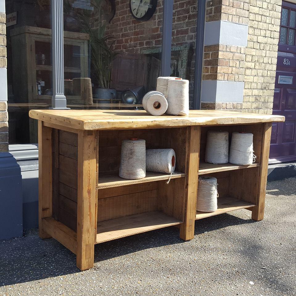 ReginaldBallum's tweet photo. New to our bespoke catalogue: handcrafted workbenches made with a chunky, gnarly, reclaimed pine top & original Dibdens fish boxes creating doublesided boxed shelving – ideal kitchen island/shop display unit
#industrialstyle #kitchenisland #shopdisplay #rusticvintage #designinspo https://t.co/GtB0mzCZ9Q