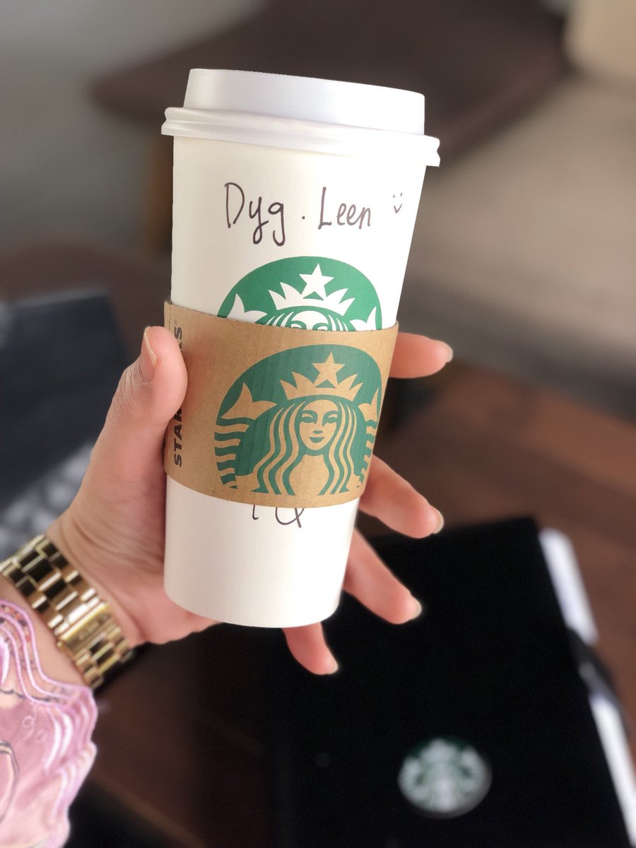 DayangLeen's tweet photo. #signaturehotchocolate will always be a fave. @StarbucksMY dl~ https://t.co/A6Cta1rq1I