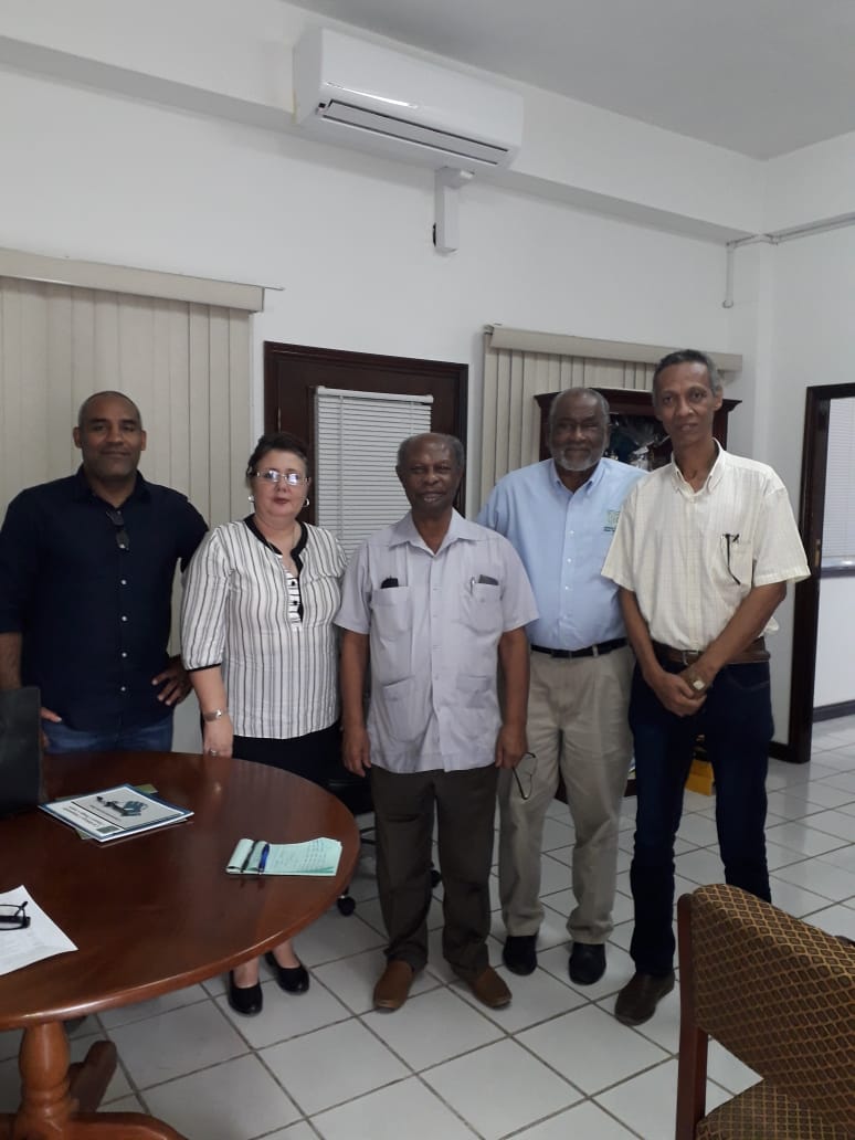 AbelCentella's tweet photo. Embajadora de #Cuba en Belice, Lissete Pérez, visita Centro de Cambio Climático  del Caribe @CARICOMClimate . Recibida por máximos directivos. Se destacó colaboración de más de 10 años con #Cuba y en particular con @INSMET. https://t.co/1FltSv55lZ