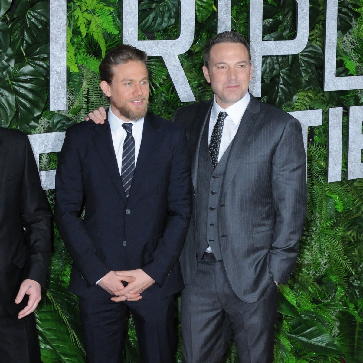 HunnamHedlund's tweet photo. I really hope @benaffleck and #charliehunnam work on something together in the future! Both brilliant men with great ideas!! 🤞🏻🤞🏻 #bromance #triplefrontier #redfly #ironhead https://t.co/ziWdVzRNYf