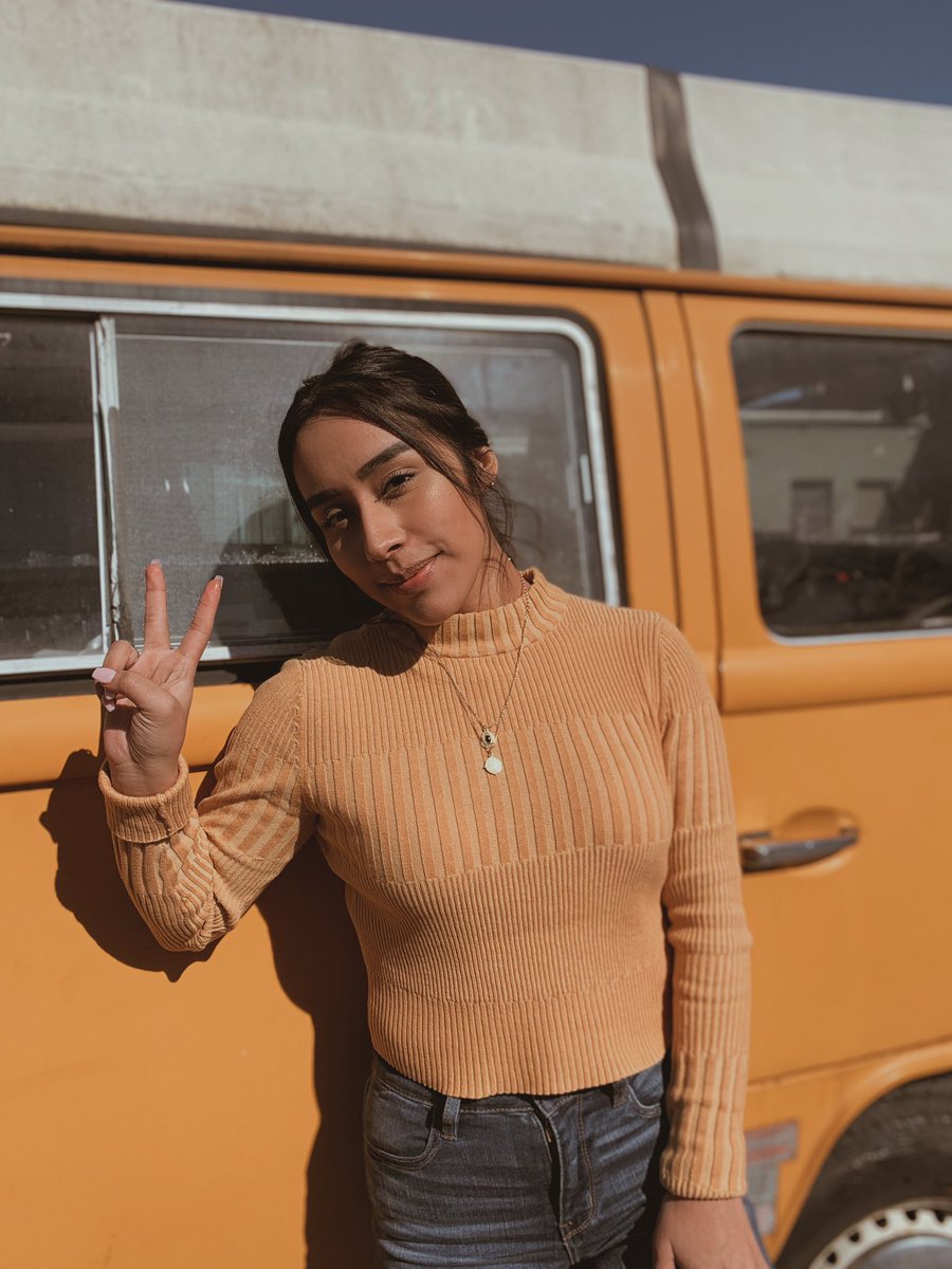 BurnsBreann's tweet photo. Made a 70’s theme on accident.          @marianadiaaz BNB Photography https://t.co/JDugzc9xat