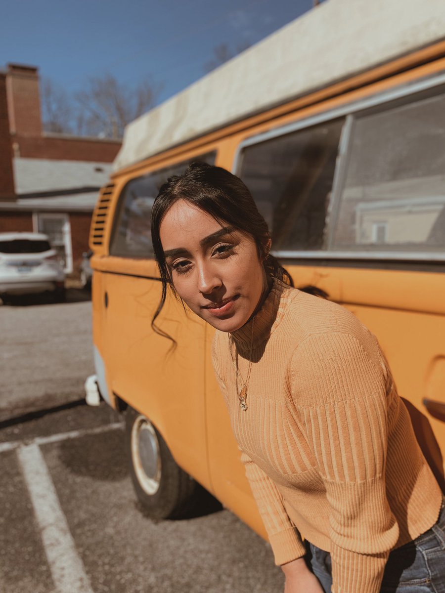 BurnsBreann's tweet photo. Made a 70’s theme on accident.          @marianadiaaz BNB Photography https://t.co/JDugzc9xat