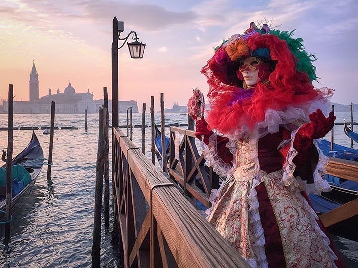 teatrolafenice's tweet photo. 🎭 Buongiorno, amici e buon martedí grasso! L’ultimo respiro di Carnevale è oggi, godiamocelo! 🎭

#5marzo https://t.co/B690w0txs9