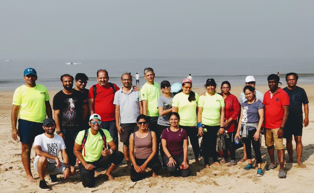 OxfamIndiaTW's tweet photo. Another fabulous session with these fabulous people last weekend! From trying newer warming-up routines, to yoga and planks, from cleaning up the beach, to posing for pictures with a beautiful sunrise, and of course walking - it had everything 💁♂️😃
Join next time. We're fun 😎 https://t.co/F6g8RDXuXO