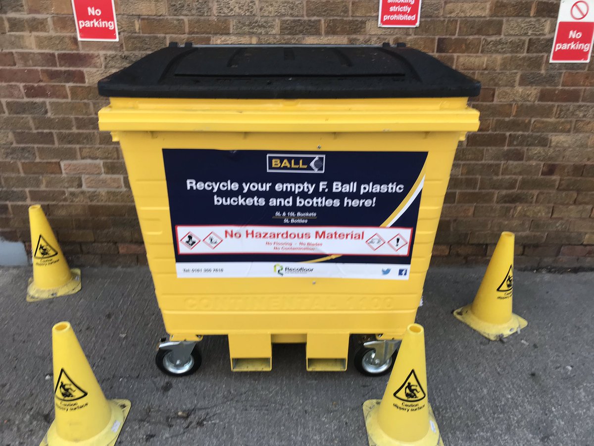 Recofloor's tweet photo. There is a lovely new #YellowBin at @birchflooring in Sheffield. @FBallUK https://t.co/oO67u6yjs5