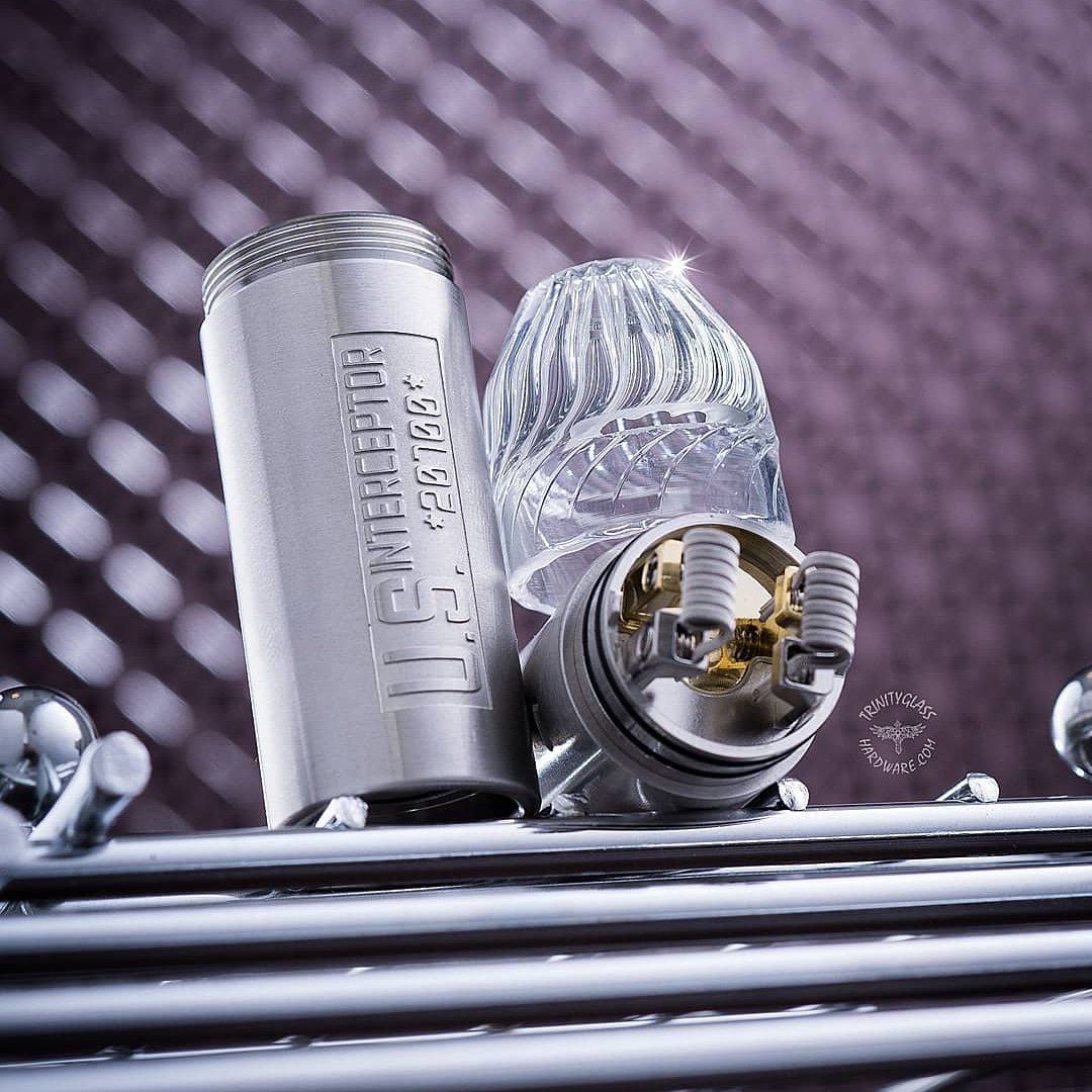 jenniferAlvarw's tweet photo. New** SS 20700  #USInterceptor  🔥🔥🔥
#DropDeadRDA w/ #CrownCap 
Cap and Mod at https://t.co/KcuaJfGIo6 👈💯
#sinhumo #vapeolatino #argentinavapea #uaevaping  #europevaper #eurovapers #euvapers #uaevapors #uaevapes #ecig#ukvapes #ukvaper #vapefrance #rdas #vapelove #vapethailand https://t.co/s6LGzEIcuh