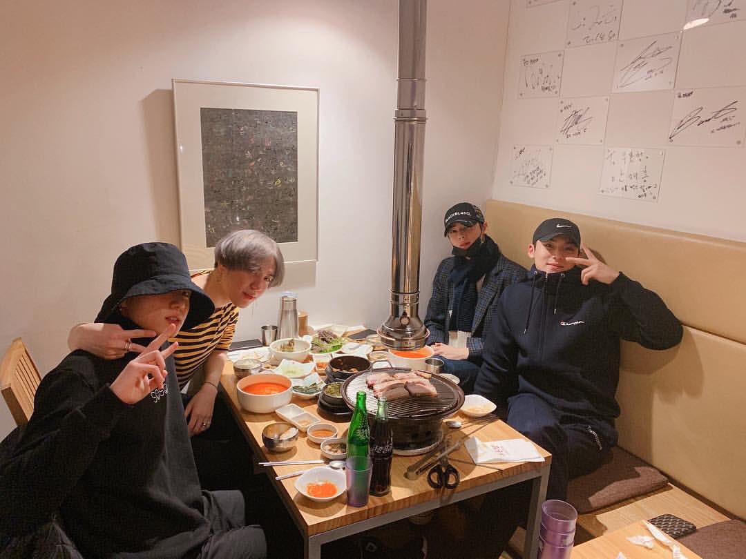 min9stagram's tweet photo. 97~📷☺️ 고기, 볼링, 와인 (밥 먹고 도망간 차은우)

https://t.co/Ib8VY1NhFd https://t.co/SlgA2OAkma