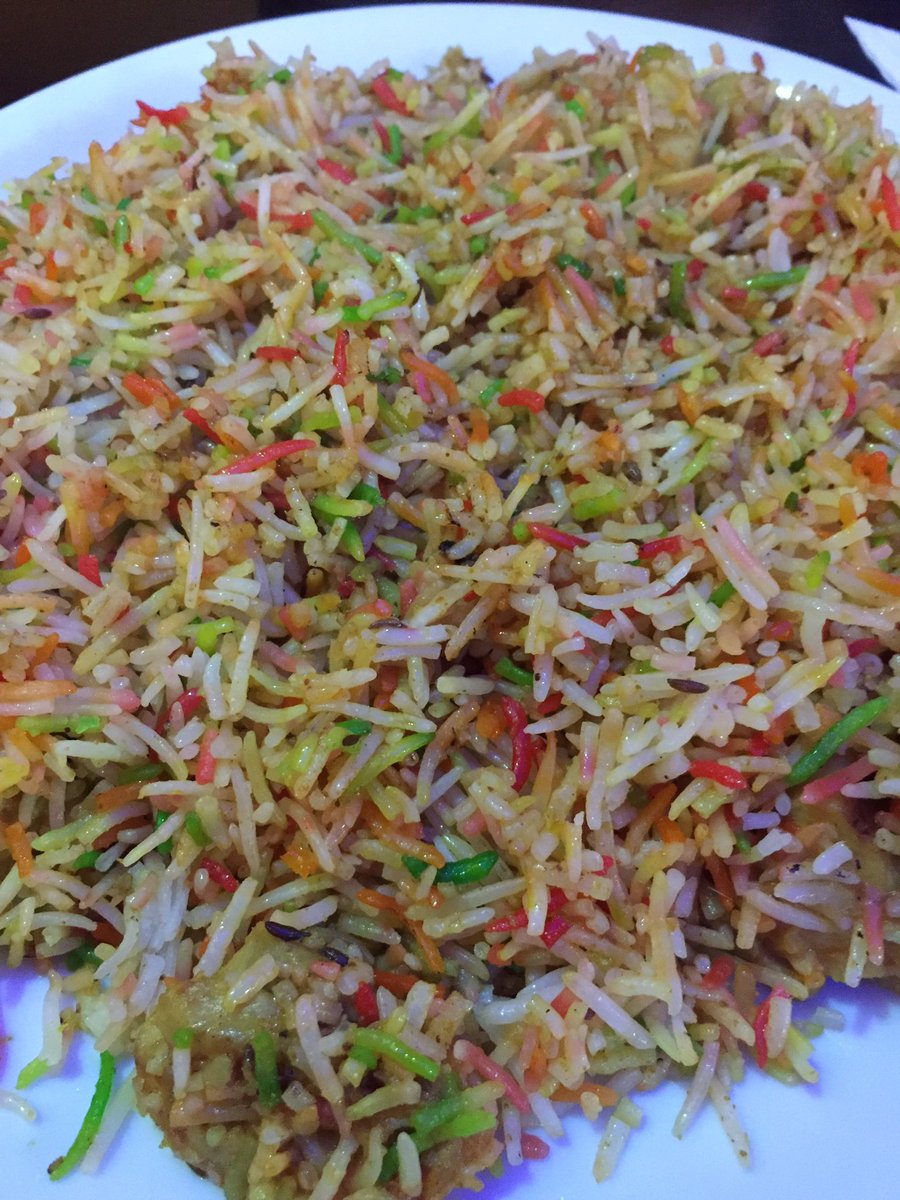 CBDbreaks's tweet photo. #chicken #biryani #rice such a #sensual #pleasure with the #beautifulcolours, #wonderfultaste & #scrumptious #aroma of #spices #cbdbreaks #cannabistro #internationalcuisine #exotictaste #vipmunchies for #medicalmarijuanapatients https://t.co/n9KzwdrXXV