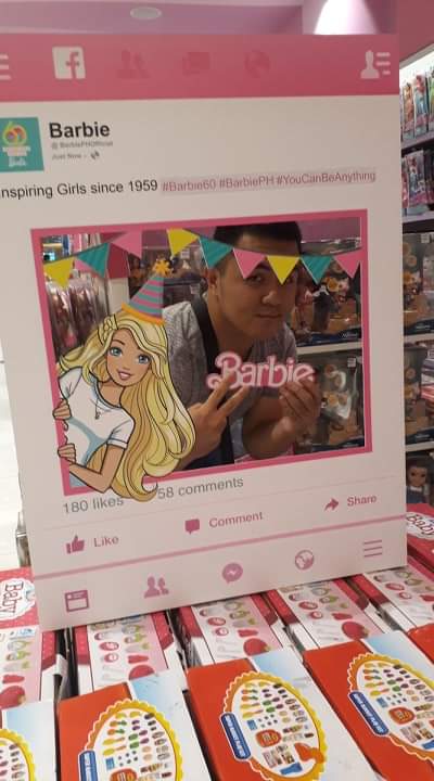 rafaelfuertez19's tweet photo. Happy Senior Year, Barbie! 💯❤
#Barbieat60 #BarbiePH
@Rainier_05 @Rhymeskie @Derek06J https://t.co/OhQ5pU5YTD