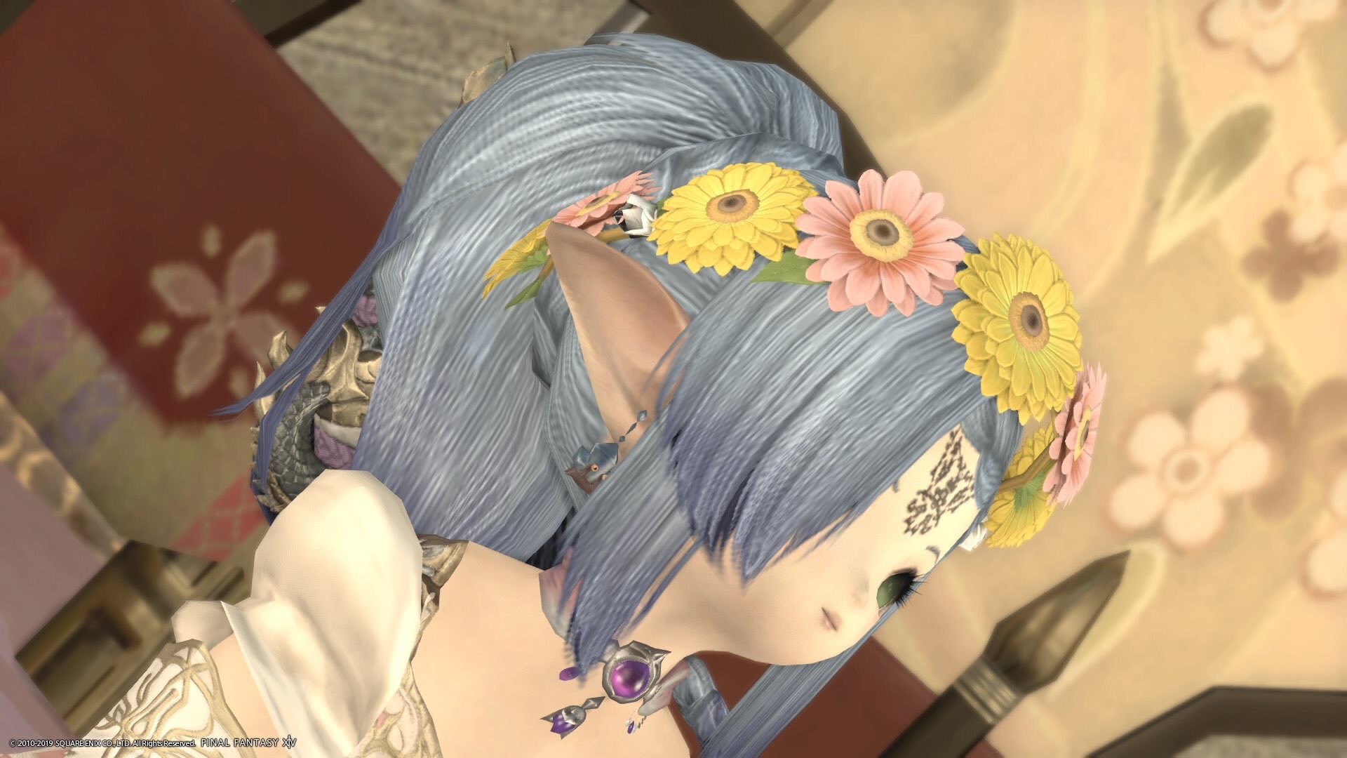 さっつ Twitterren プリンセスデーのガーベラ花冠貰った これはギラバニアンブレイドにはちょっと合わない気が ゆるふわウエーブとかおろしてる系の方が似合いそう 編み込みカチューシャもいけるかな Ff14 ララフェル プリンセスデー19 ギラバニアンブレイド