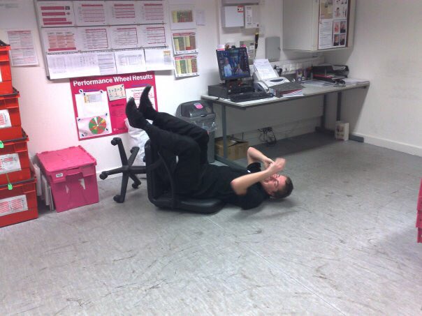 thesockpuppet's tweet photo. Just came across this @Jonesy487 @DekaD7 - 10 years ago today!!!
#ChairProblems https://t.co/aclSfJ1QlK