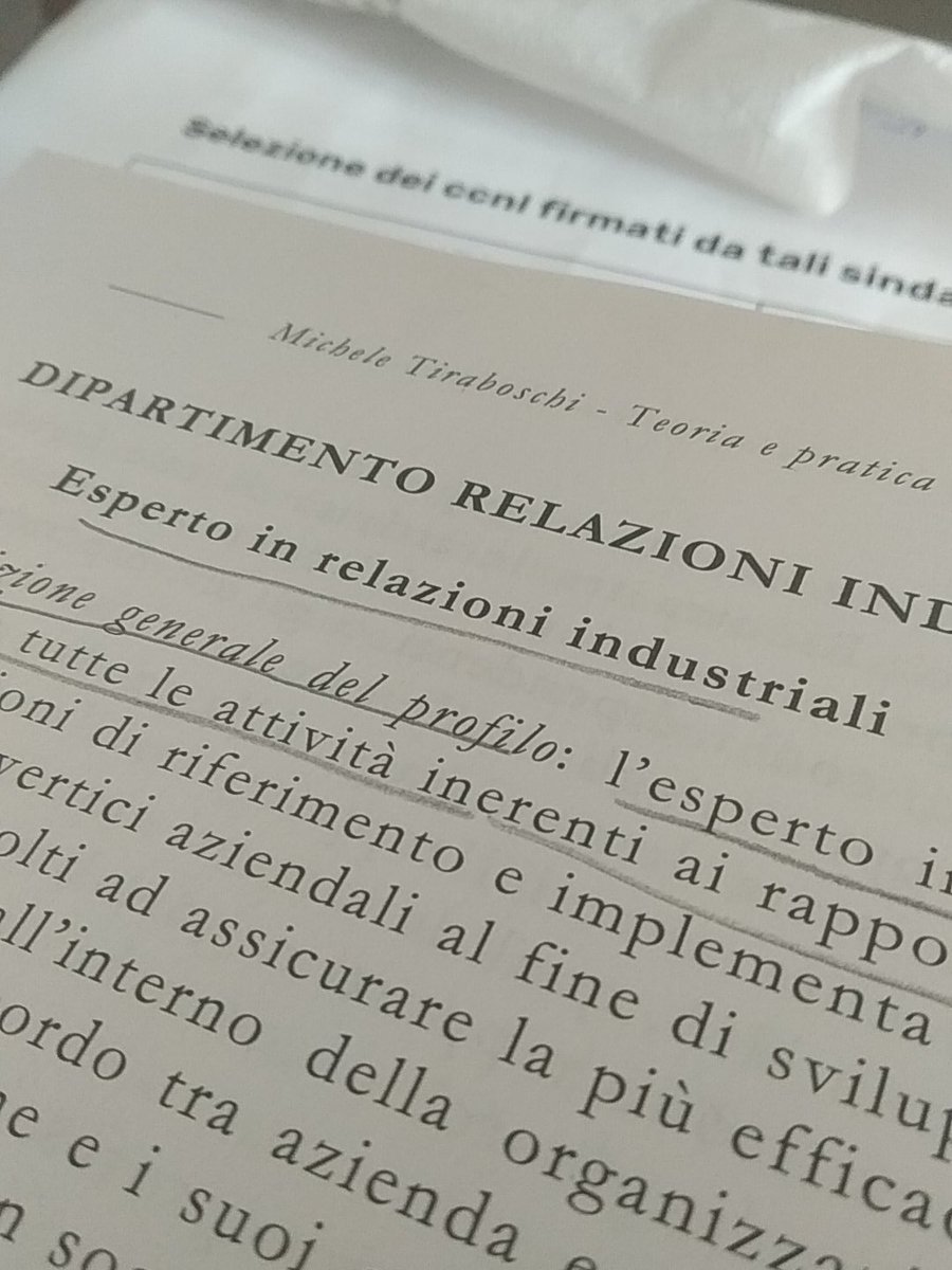 AngelaGrosso9's tweet photo. Delineare il profilo professionale è il primo passo fondamentale per essere consapevoli delle attività che svolgeremo realmente all'interno dell'impresa. Usando gli strumenti scopriamo chi è un esperto di Relazioni industriali.
#impresasimulata
#strumenti
#Irl19 
@Michele_ADAPT https://t.co/sC2oDZgYd7