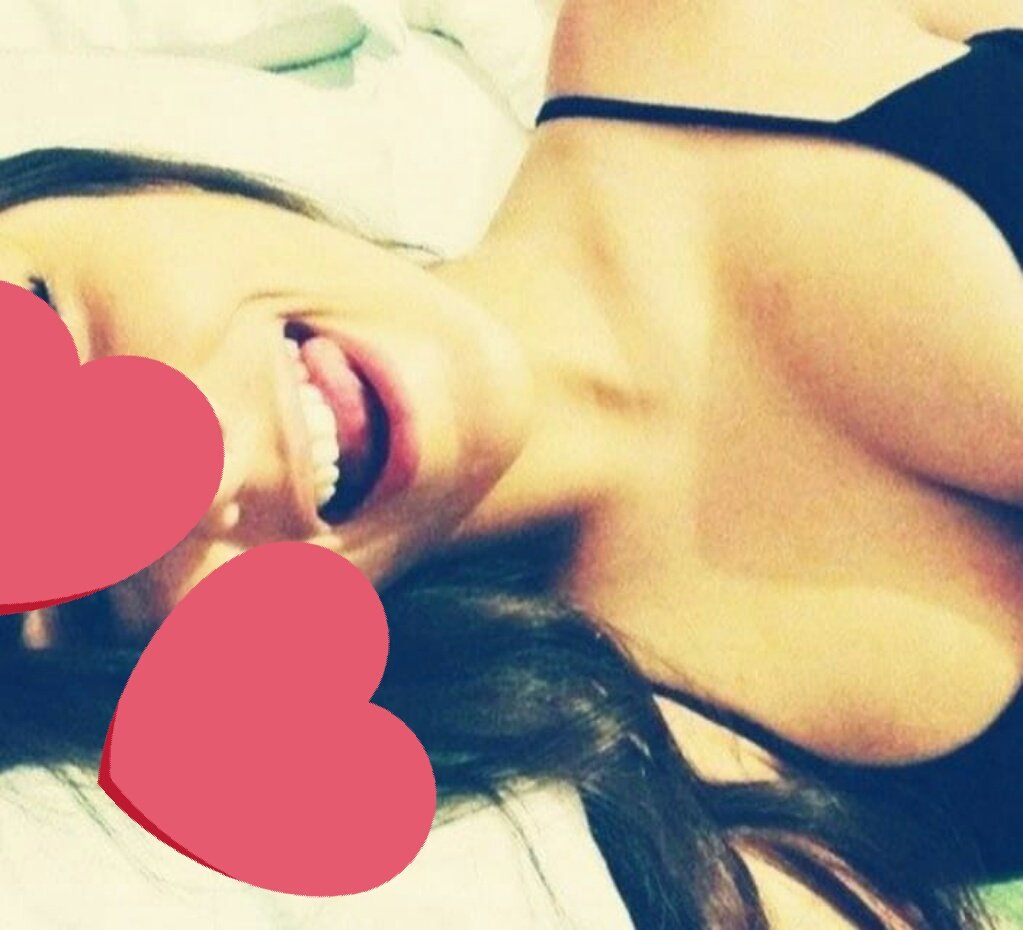 Hande24484931's tweet photo. Eve otele geliyorum . Oral ön sevişme var .
Whatsap dan görüntülü arıyorum. 
Kendi yerimde var .
☎05414784427☎
😘😙😘  
2 bayanız... 💋💋💋 https://t.co/qgq4JVdwJn