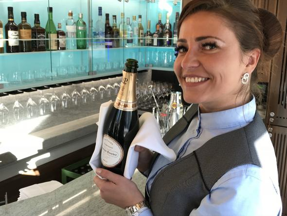 glacierexpress_'s tweet image. Toller Reisebericht von @MERIAN_de zur neuen #ExcellenceClass - bit.ly/2EB03wv #Panoramazug #luxusreisen #GlacierExpress