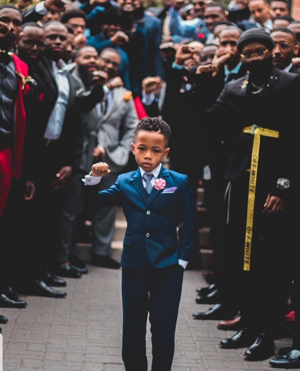MapsMaponyane's tweet photo. Love these shots from the Black Menswear Movement in Dallas, Texas 😎✊🏾👑 https://t.co/gGa3IJhM2s