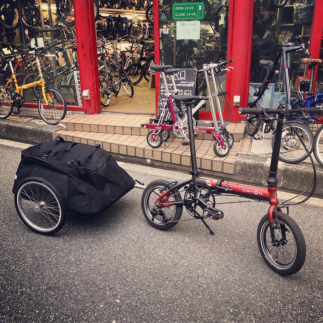 Loro Cycleworks No Twitter Dahon K3にトレーラーを装着 小さなk3でもストレス無く牽引 畳んでスッポリとトレーラー内に収納出来ちゃいます シートは抜いてあげて Radical Design Cyclone Cubby Dahon K3 14inch Radicaldesign トレーラー Cubby