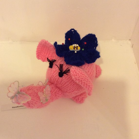 etsy.com/shop/HandKnitt… and facebook.com/HandKnittedbyB… #pincushion #sewinggift #mothersdaygifts #Mothersday2019 #giftformum #uniquegifts #handmade #giftideas #OnlineBusiness #etsyshop #EtsySeller #onlinecraft #handknit #knitted