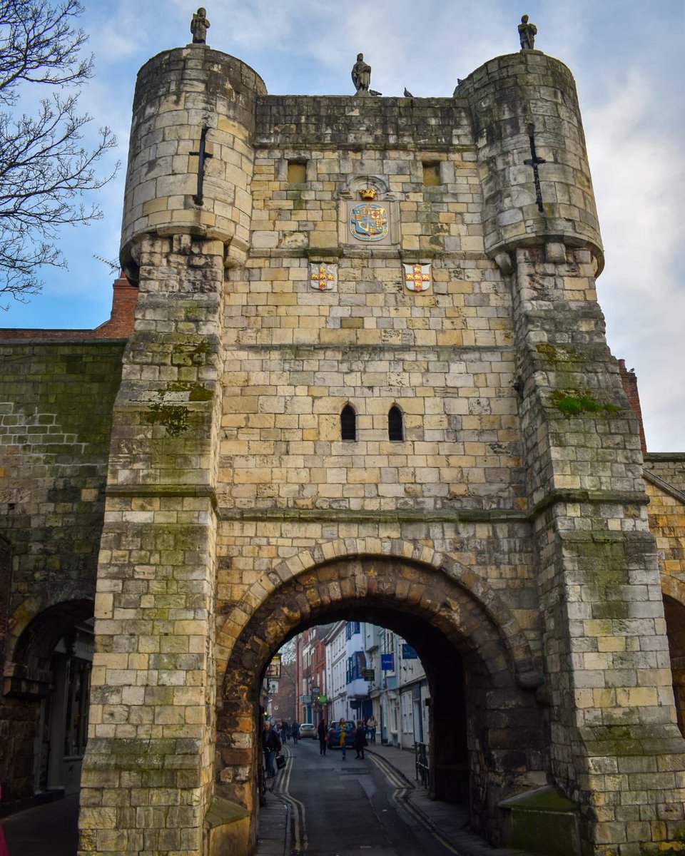 WanderPlusLust's tweet photo. 📣New post📣
To find out more about our day in #York for the #JorvikVikingFestival, see our latest post https://t.co/jDTDGLNaJl #WanderPlusLust #wanderlust #Travel #blog #York #England #history #historic #viking #festival https://t.co/0iC8HtiGw9