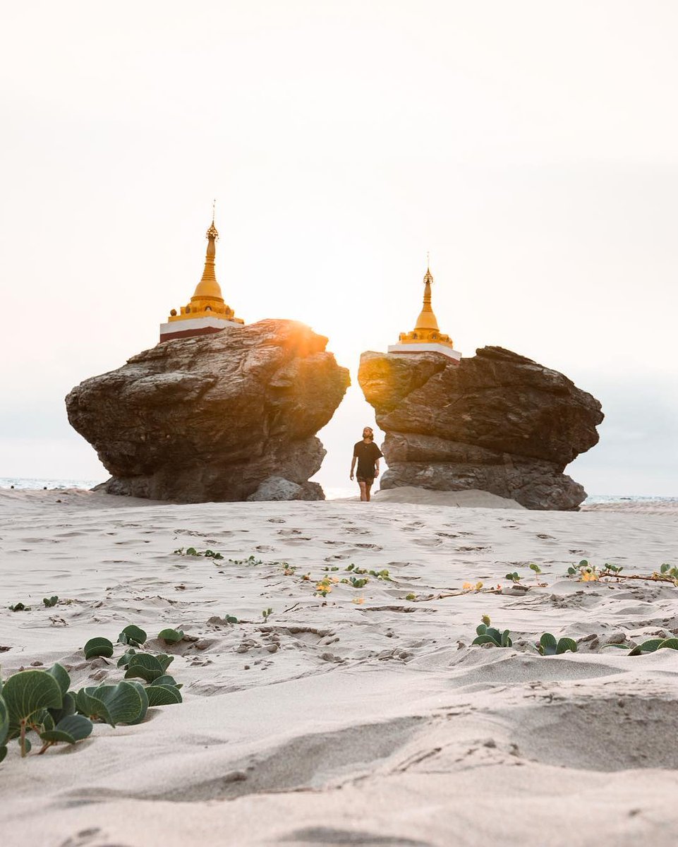 MyanmarTM's tweet photo. A Place Worthing to visit 💛.
Tag 😊your guys who want to see myanmar 💌💌 . 
Thanks for your gorgrous pics @arjayneyra 
#MyMyanmar #MyanmarBeEnchanted #ngwesaungbeach https://t.co/ezo79GiUti